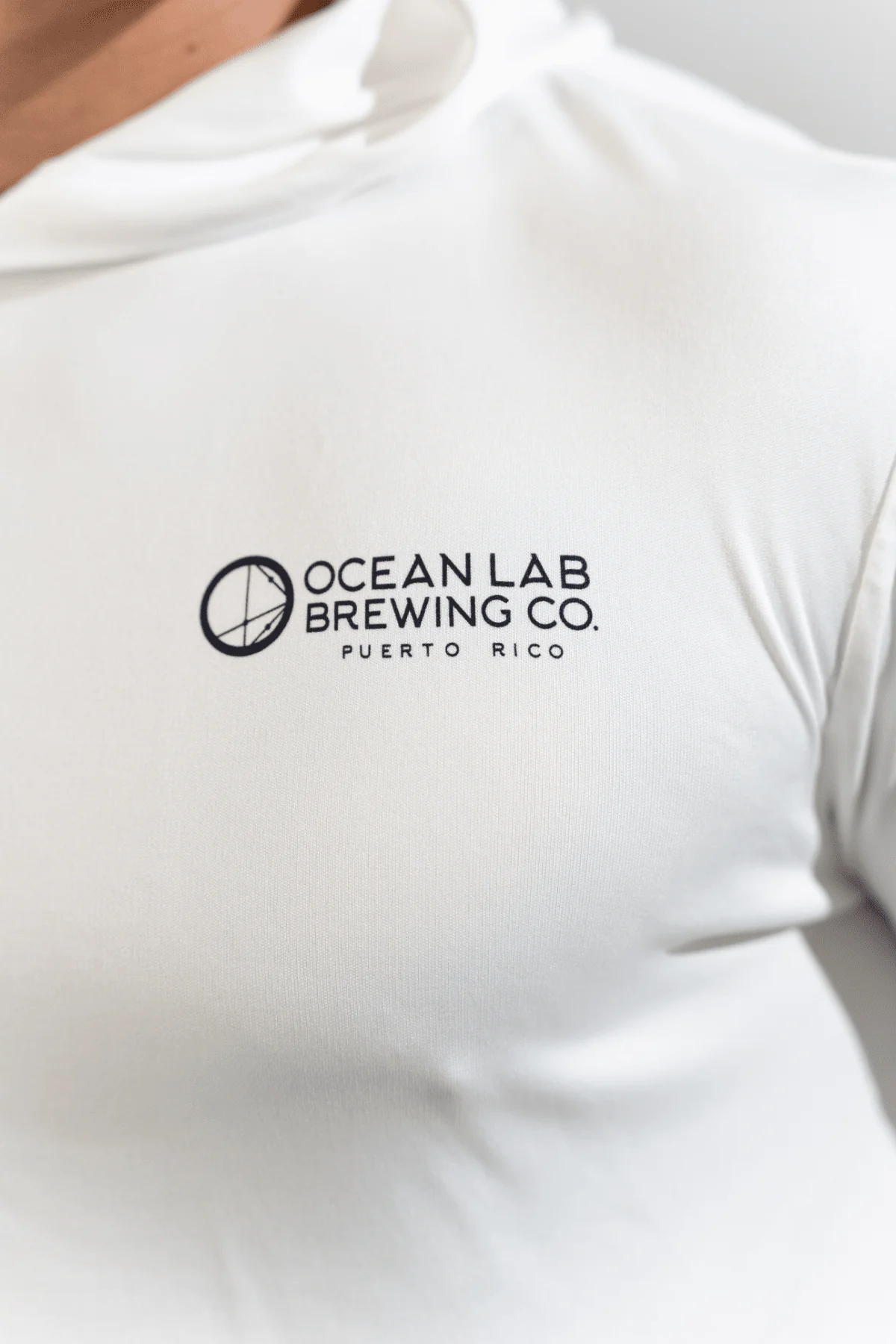 Island Surf Hooded Rashguard - Image 2