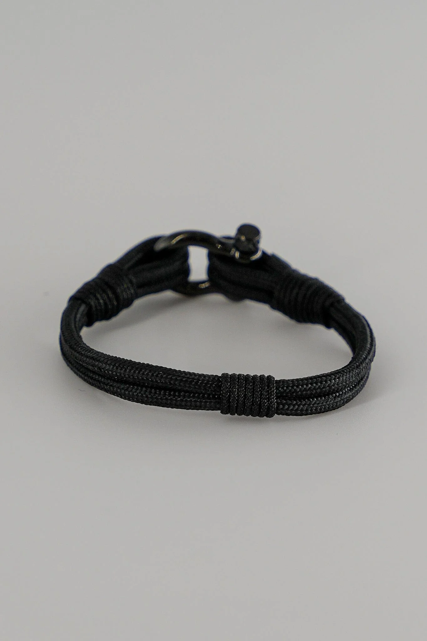 Jet-Black Shackle Bracelet - Image 2