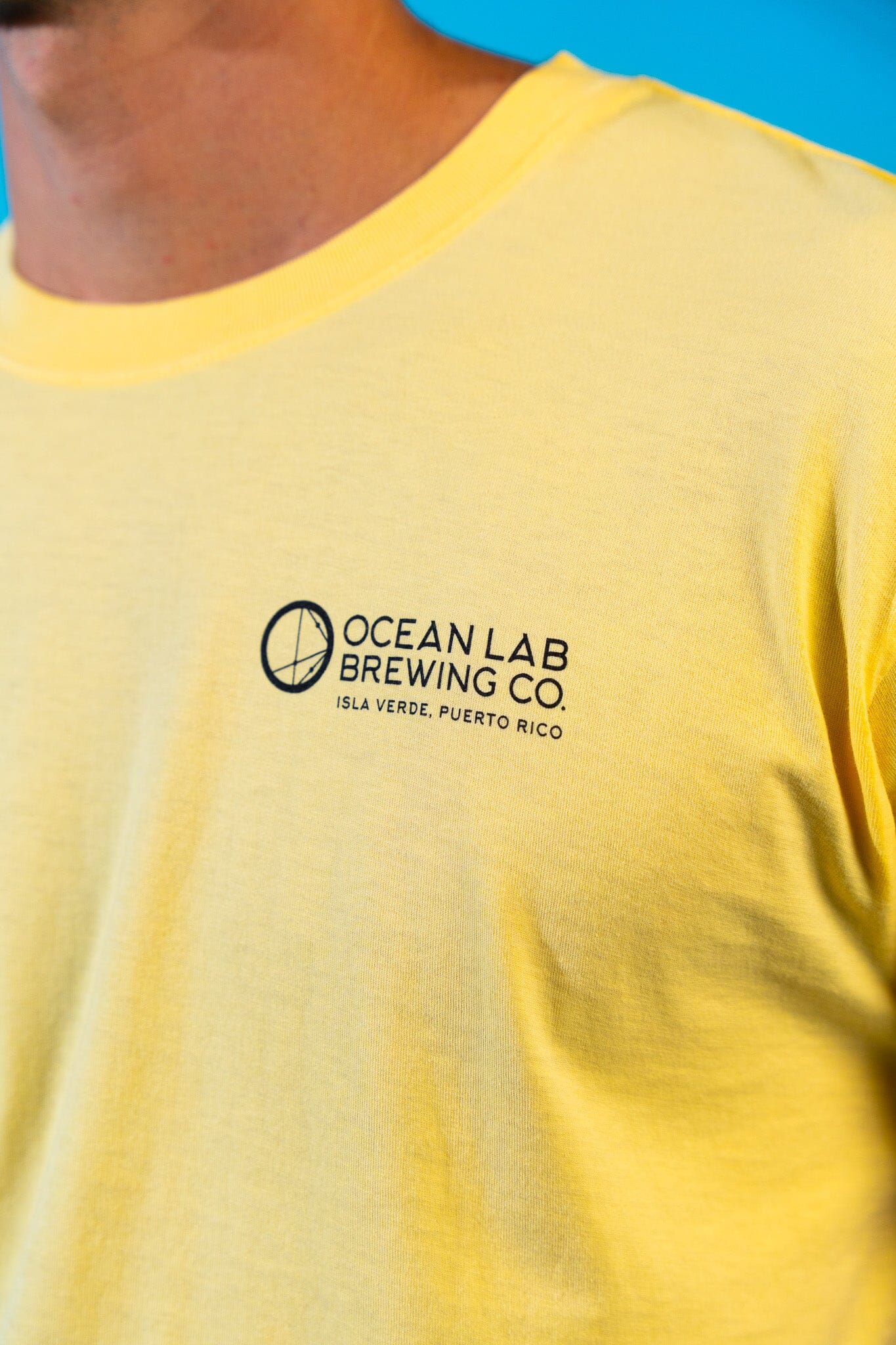MAS CERVEZA! Short Sleeve T-Shirt - Image 3